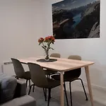 Trolltunga شقة
